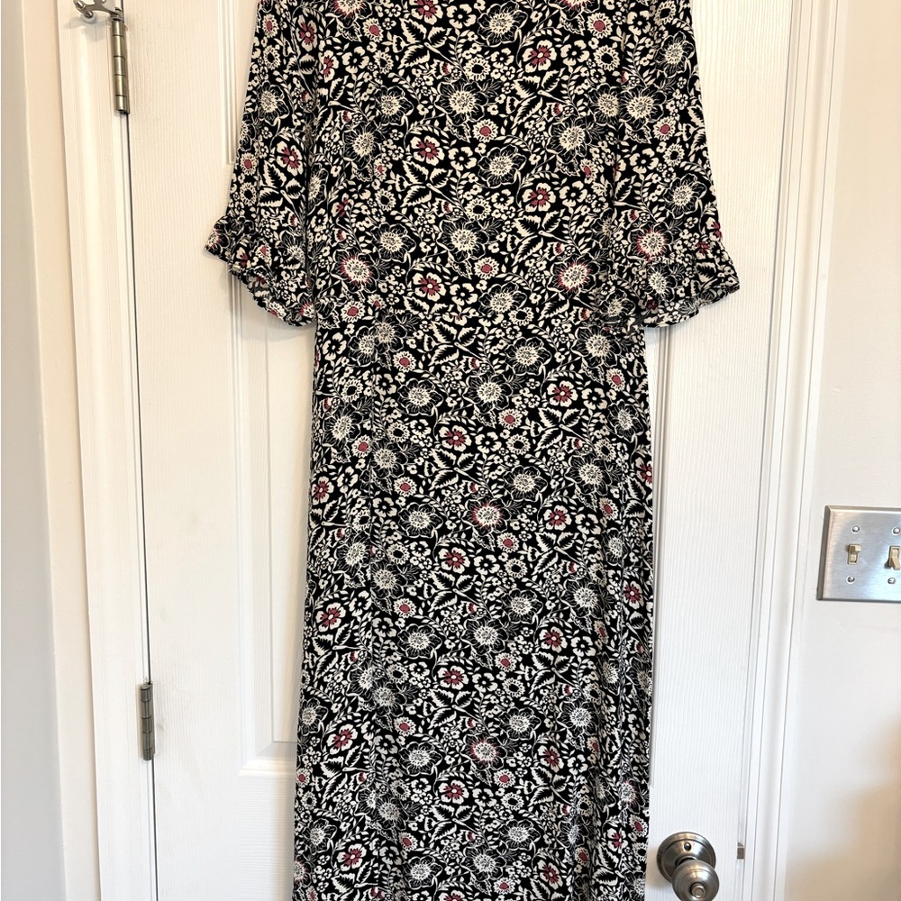 Loft Fitted Midi Dress Size 4